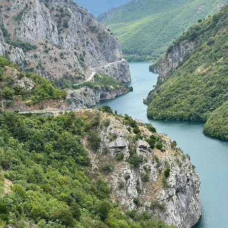 Maison d'hôtes Bujtina Merturi *