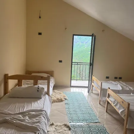 Bujtina Merturi Maison d'hôtes